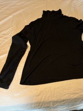 Women's Aventura Clothing size XL Black Turtleneck